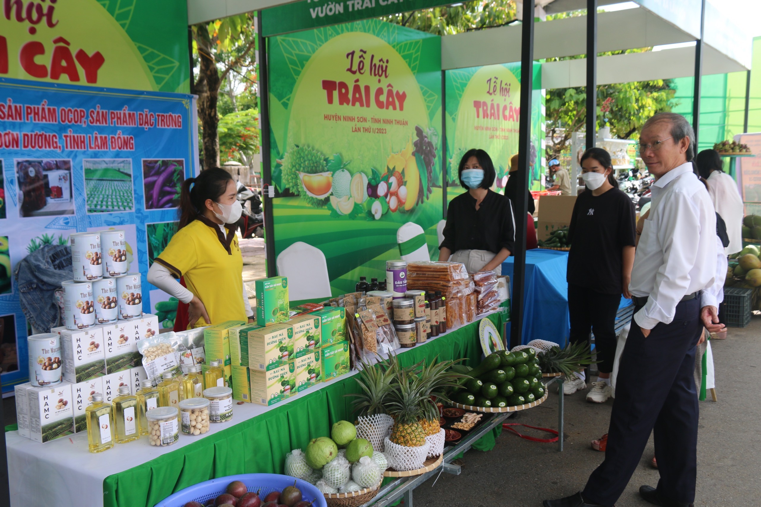 Ninh Thuận: Đa sắc màu Lễ hội trái cây huyện Ninh Sơn