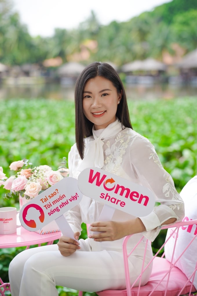 Á hậu Hồng Đăng, vận động viên Ánh Viên tri ân người thầy đặc biệt dịp 20/11