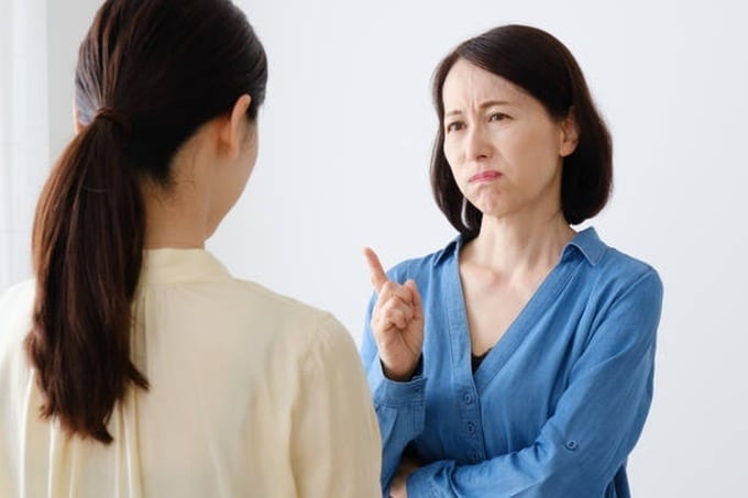Mẹ chồng bắt tôi làm điều không thể tin nổi