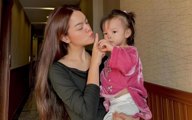 Phạm Quỳnh Anh nói về cảm xúc của bản thân khi có con gái