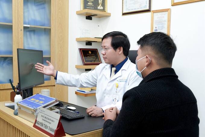 Mắc bệnh khó nói vì… phút chơi trội ngày Tết