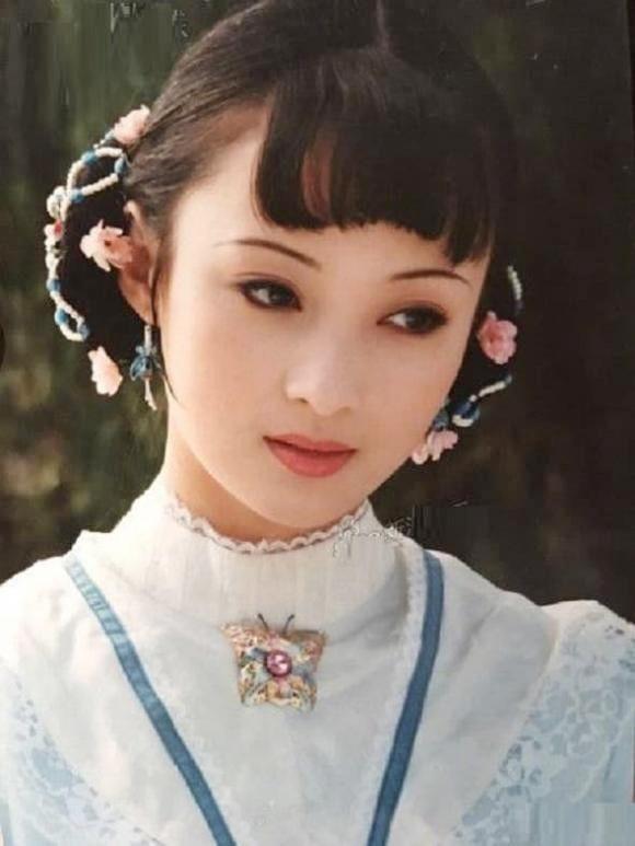 Tưởng Cần Cần từng chịu tiếng hồ ly cướp chồng bạn