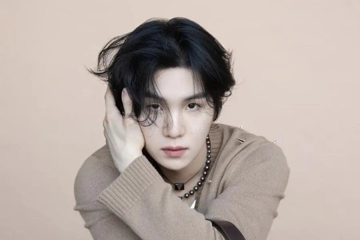 K-pop sau bê bối của Suga (BTS): Nhiều thần tượng 'nằm không cũng dính đạn'